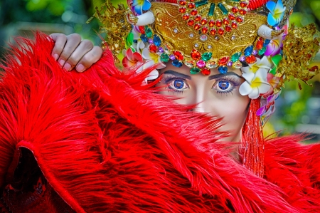 Exotic Beauty - woman, jewelry, fan, people, girl, feathers, female, photography, blue eyes, colorful, exotic, pretty, beautiful