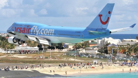 boeing 747 landing at princess juliana airport in st martin - beach, people, landing, jumbo, plane