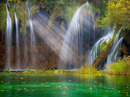 Beautiful waterfall - fields, peaceful, colorful, waterfall, nature, beautiful, splendor, color, outdoor