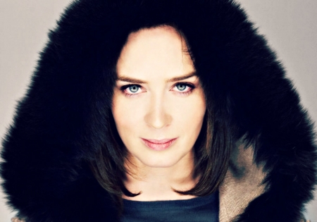 Emily Blunt - black, fur, winter, woman, Emily Blunt, girl, face, actress