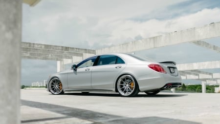 Mercedes S63 AMG Sedan - Custom Wheels, Amg, Silver, Mercedes