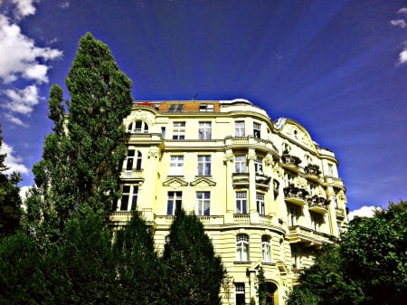 a Berlin classy dwelling - sky, tree, house, berlin