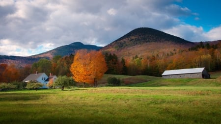 new hampshire farm at mt. wonalancet - fields, autumn, farm, trees, mountains