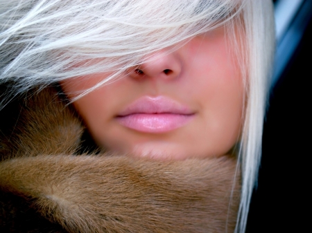 lips - blonde, fur, winter, pink