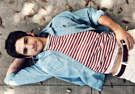 Tyler Posey - male, actor, blue, red, Tyler Posey, tv series, teen wolf, man