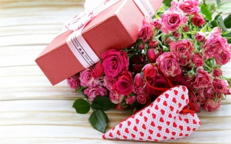 Still Life - box, roses, heart, flowers, still life