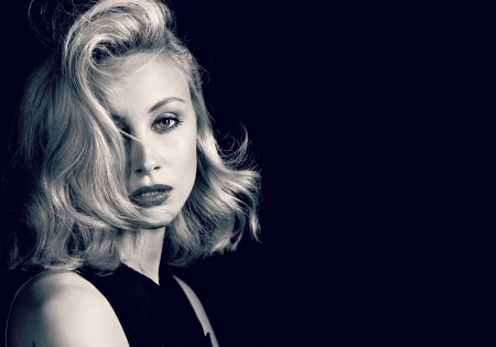 Sarah Gadon - woman, actress, sarah gadon, girl, bw, black, white, face, blonde