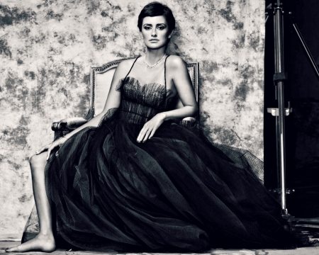 Penelope Cruz - white, woman, actress, girl, penelope cruz, bw, black, dress