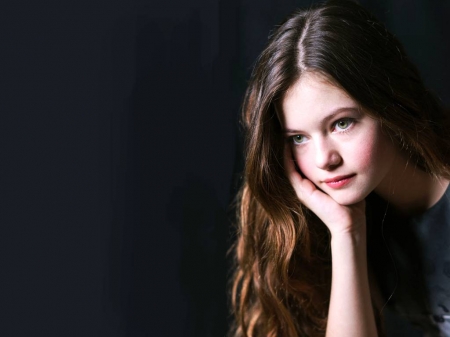 Mackenzie Foy - foy, actress, wallpaper, model, face, closeup, mackenzie foy, beautiful, 2015, mackenzie