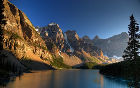 Canada - Mountains, lake and forest - lake, forest, windows7theme, canada, mountains