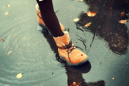 Autumn Step - water, abstract, foot, photography