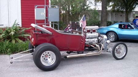 Classic T-Bucket - ford, wheelie bar, motor, red