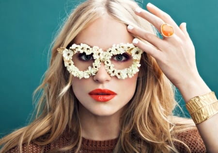 Leven Rambin - summer, blue, girl, blonde, orange, actress, lips, Leven Rambin, glasses, woman, bracelet, golden, lipstick