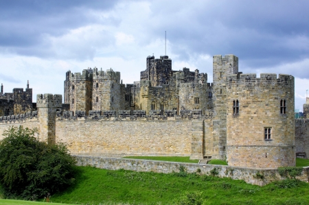 Alnwick castle northumberland - stone, towers, walls, castle, medieval