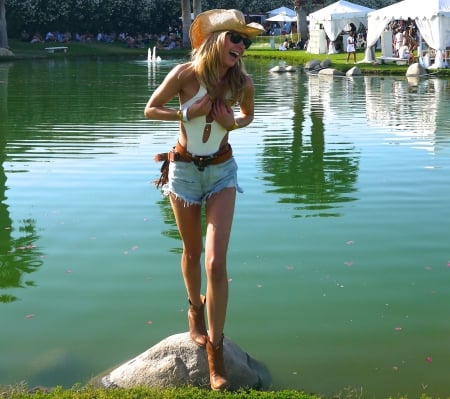 Little Ole Me? - women, fun, female, boots, hats, fashion, models, western, girls, cowgirls, style, blondes, lakes