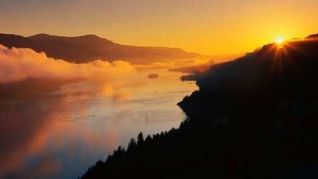 Horizon Sunset - clouds, horizon, sunset, nature, lake