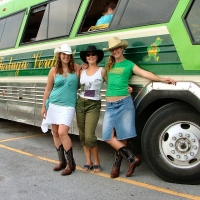 Traveling Cowgirls