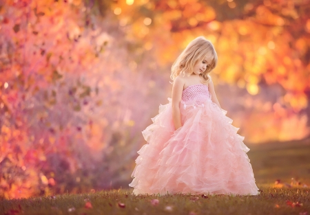 ღ❤ღ - Autumn, girl, little, angel, prettty