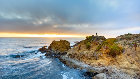 sunset on a pacific shore point in california - wide screen, horizon, beach, california, photography, sunset, rocks, man, fort bragg, usa, landscape, shore, waves, nature, beautiful, scenery, photo, sea