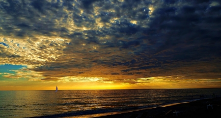 bonaparte gardenia - clouds, beach, blue day, sea, sunsets