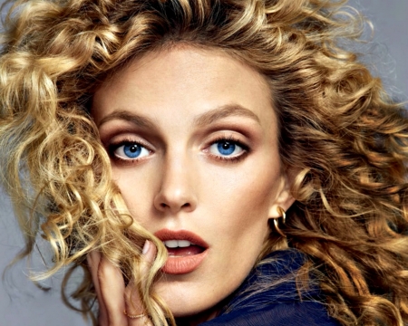 Anja Rubik - face, anja rubik, model, blonde, blue eyes, girl, woman