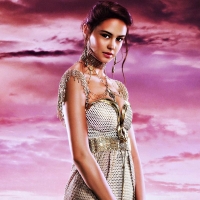 Courtney Eaton as Zaya