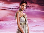 Courtney Eaton as Zaya