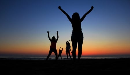 Silhouettes of girls - mood, girls, sea, sunset