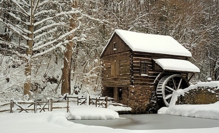 Sawmill on Winter - fence, trees, winter, wheel, mill, creek, forest, snow, frost, sawmill, snowy