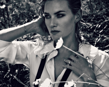 Kate Winslet - white, woman, actress, girl, kate winslet, bw, black, flower