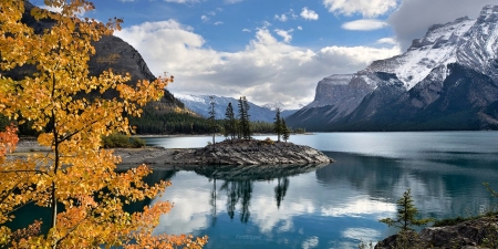 Splendor Our Planet - lake, mountains, tree, amazing, autumn