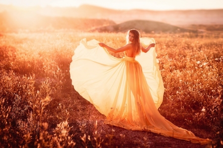 * - SUN, MODEL, WOMAN, SUN DRESS