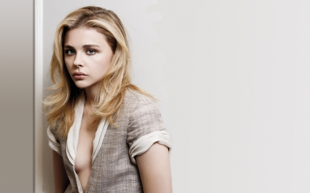 Chloe Grace Moretz - chloe moretz, people, beautiful, actresses, models, celebrity