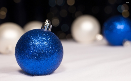 blue sparkly ornament - ornament, sparkly, wallpaper, blue