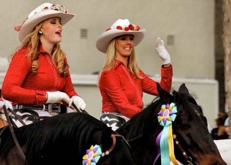 Rodeo Dreamers - style, girls, western, women, parade, models, hats, cowgirls, horses, rodeo, fun, female, blondes