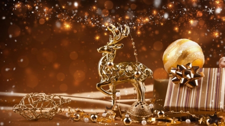 Happy Holidays! - bokeh, yellow, deco, orange, christmas, craciun, glitter, figurine, golden, card, reindeer