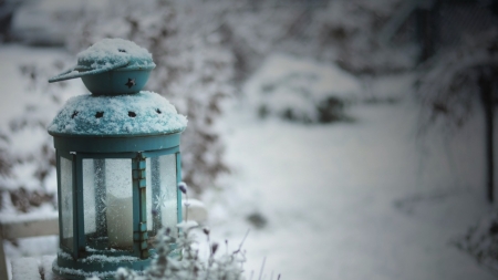 Winter Lamp - winter, snowflake, photography, macro, snow, lamp