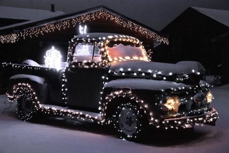 Christmas Truck - cool, truck, festive, photograph, black, lights, christmas