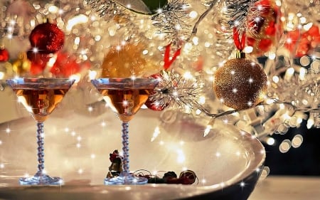 Christmas Cocktails - christmas ball, deco, holidays, photo, santa clause, SkyPhoenixX1, silent night, xmas, fir tree, abstract, christmas lights, drinks, decoration, photography, christmas decoration, tree, christmas, christmas tree, season, lights, cocktails