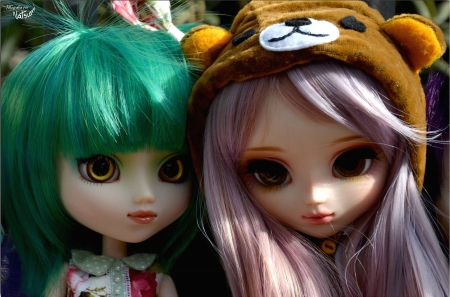 Dolls with beautiful eyes