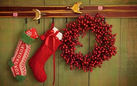 Merry Christmas! - red, berry, craciun, wood, christmas, green