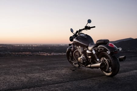 Triumph Thunderbird Nightstorm SE 2015 - triumph, crusier, muscle, thunderbird, nightstorm, motorcycles