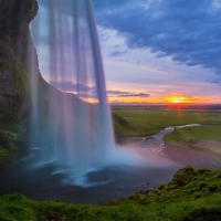 seljalandsfoss waterfall