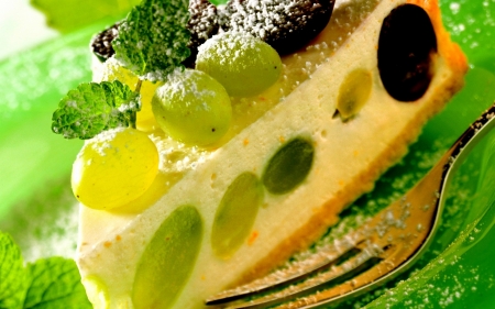 Grape Cake - cake, cream, grape, delicious, green, dessert, food, sweet