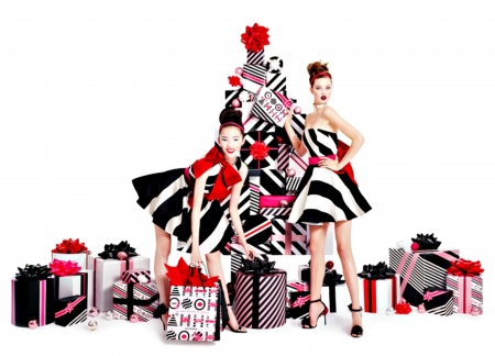 Fency Christmas - woman, craciun, girl, fency, black, model, christmas, white, pink, stripes, sephora, tree