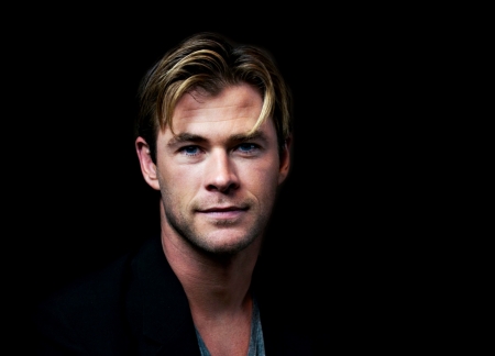 Chris Hemsworth - male, man, actor, chris hemsworth, black