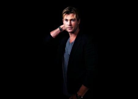 Chris Hemsworth - chris hemsworth, black, actor, male, man