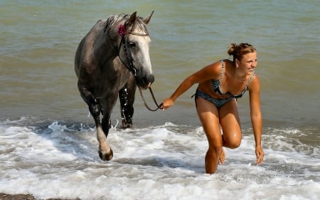 Big Splash - style, girls, western, women, models, cowgirls, ocean, horses, fun, female, sea, blondes, fashion