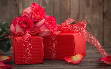 Happy Valentine's Day! - wood, flower, petals, red, valentine, rose, box, gift, bow