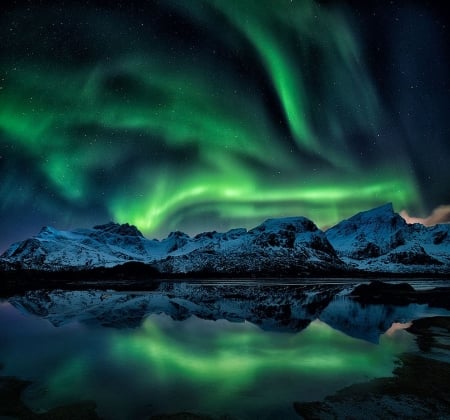 Aurora - water, aurora, beautiful, light